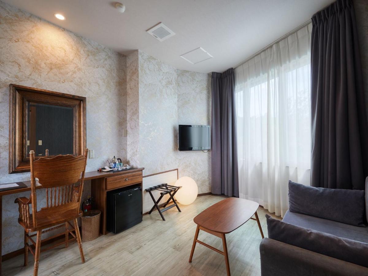 אונה La Casa Panacea Okinawa Resort מראה חיצוני תמונה