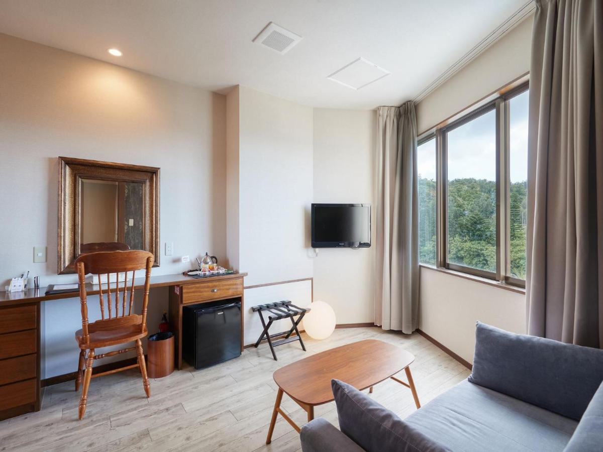 אונה La Casa Panacea Okinawa Resort מראה חיצוני תמונה