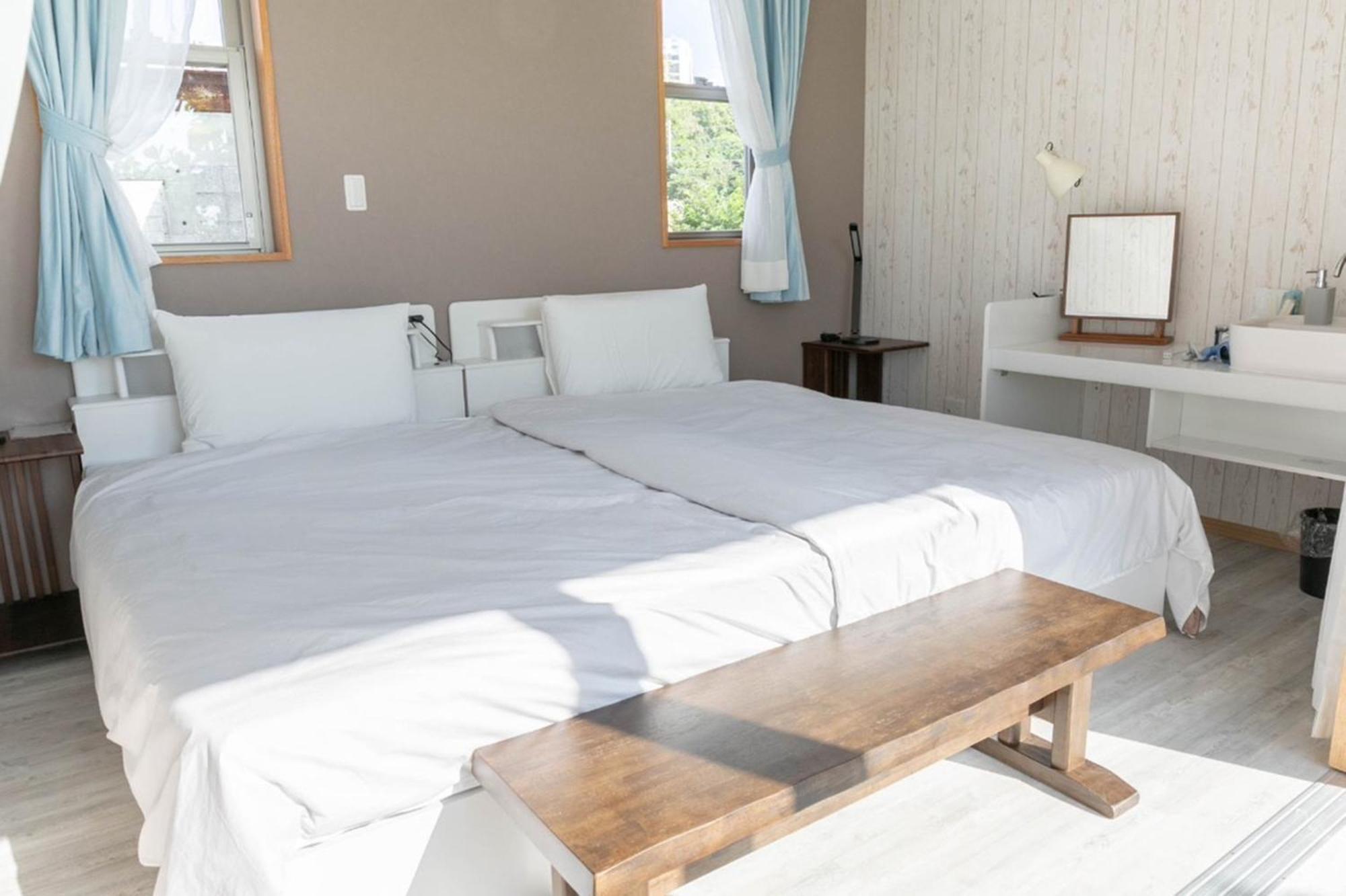 אונה La Casa Panacea Okinawa Resort חדר תמונה